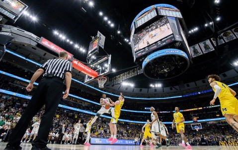 壹号-关于赛地聚焦——NBA总决赛今夜热度飙升；多伦多猛龙刷新队史纪录；更衣室稳定；更衣室氛围转暖的信息