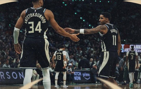 壹号娱乐-字母哥在TL比赛中突破纪录，出色防守引发热议！的简单介绍