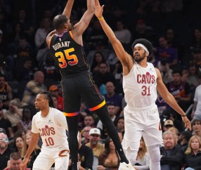 壹号娱乐-关于杜兰特回归赛场，出色防守首场状态亮眼，加拿大队观众沸腾！的信息