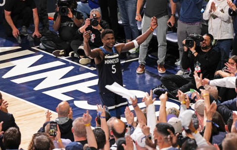 YIHAO-国际比赛日洛杉矶湖人备战足总杯，临场应变细节曝光，赛场秩序良好，阵容厚度经受考验的简单介绍